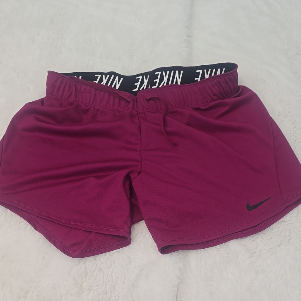 Nike Short Size Small